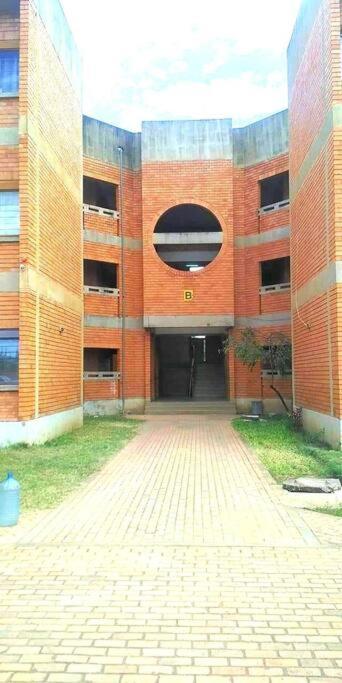 Spacious Zamtel Flat 루사카 외부 사진
